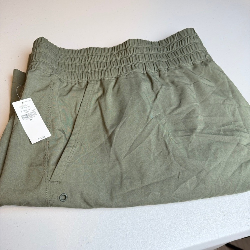 Old Navy Womens‎ StretchTech Dry Quick Shorts 4X Olive Green 875819-01-1